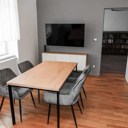 Apartman Jaselska By Interhome