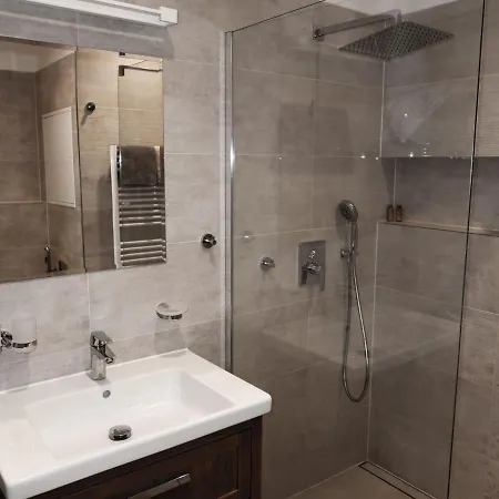 Apartman Jaselska By Interhome